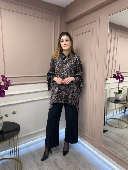 Ghisa 25YGSTNK4079 Siyah Kolları Detaylı Tunik