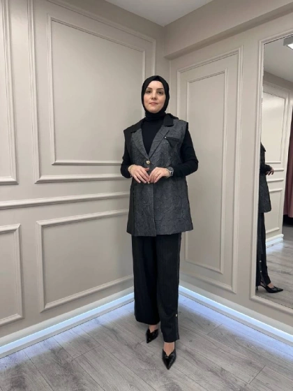 Ghisa 26KGSTKM3298 Siyah Yelekli Takım