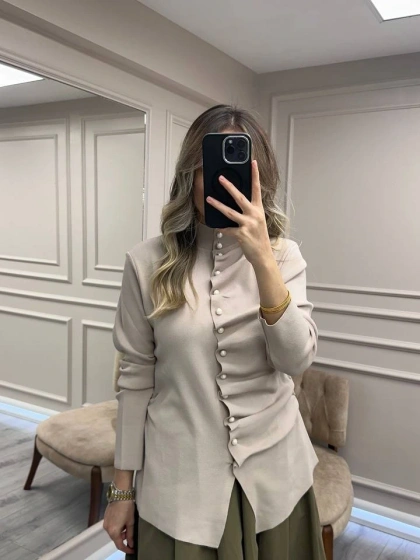 Ghisa 26KOBHRK3294 Kum Düğme Detaylı Hırka