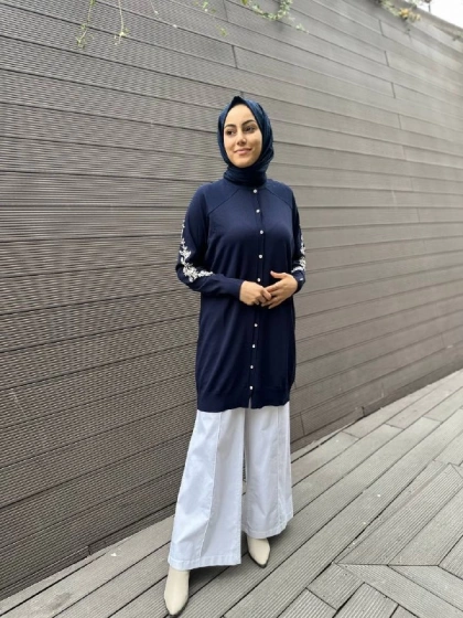 İnvee 6846 Lacivert Arkası Güldalı Triko Hırka