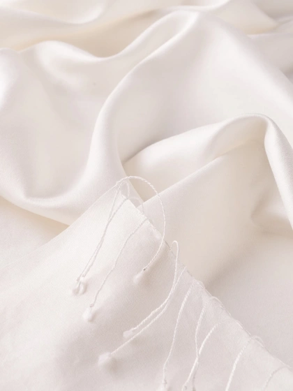 İpekevi 00927 İnci Beyazı Çift Taraflı İpek Şal