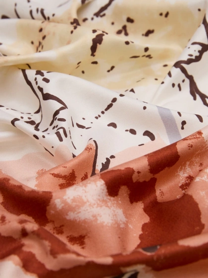 İpekevi 02607 Krem Şeftali Yaban Gülü Desenli İpek Şal