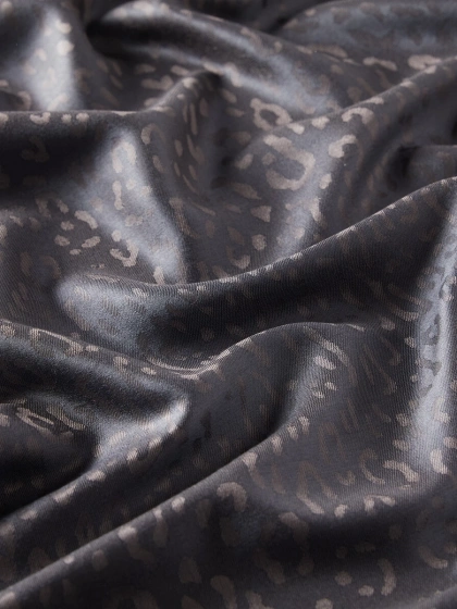 İpekevi 05784 Antrasit Leopar Jakar Desenli İpek Şal