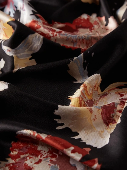 İpekevi 05804 Siyah Katmerli Şakayık Desenli İpek Şal