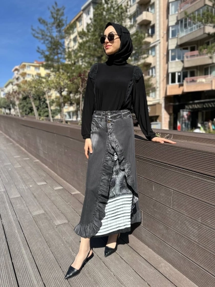 Misswhence 35902 Siyah İçi Desenli Yırtmaçlı Kot Etek