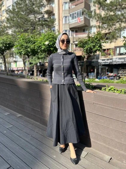 Qooq 24SS510 Siyah Keti Etek