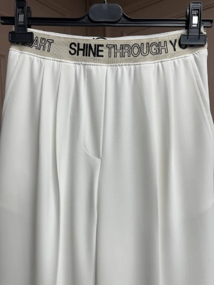 Yusuf Özdemir 25K1497 Beyaz Krep Bol Paça Pantolon