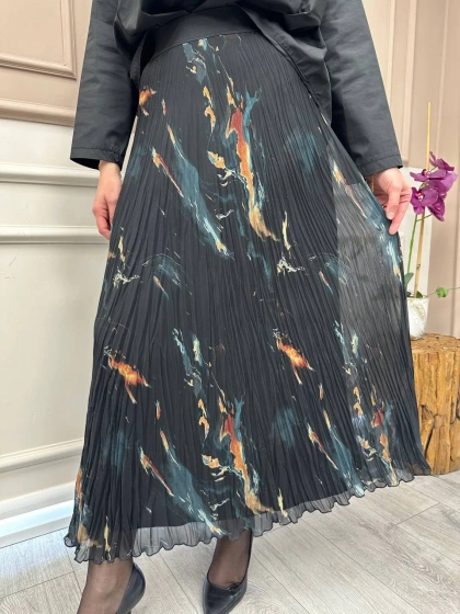 Yusuf Özdemir 25Y1504 Siyah Renkli Etek