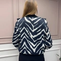 Ghisa 25YÖRHRK3096 Siyah Zebra Desenli Kısa Hırka