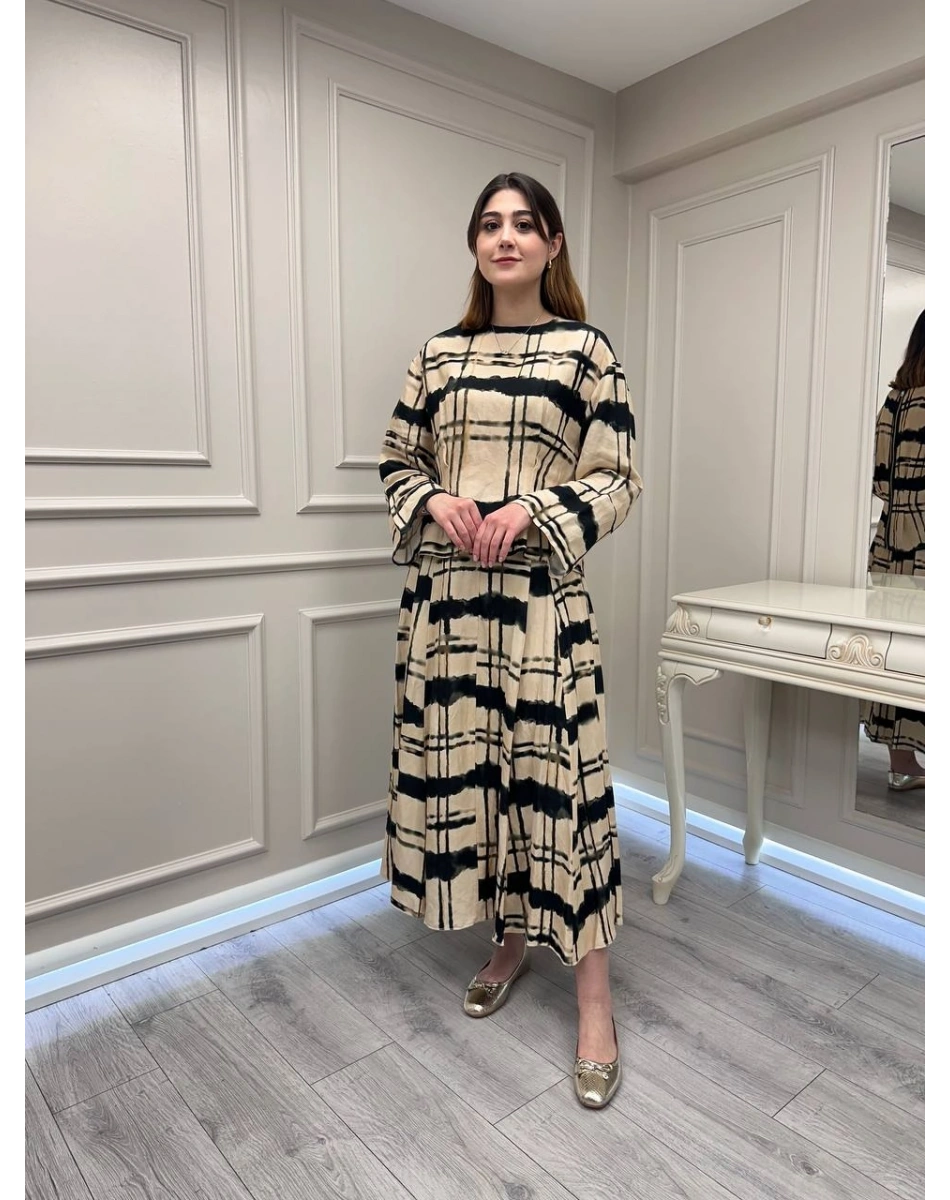 Venöve 26SSTUN0003 Siyah Çizgili Elva Takım