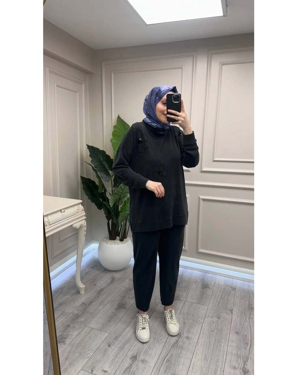 Wennora 1020 Siyah Çiçek Desenli Takım