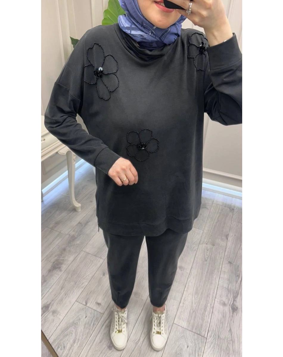 Wennora 1020 Siyah Çiçek Desenli Takım