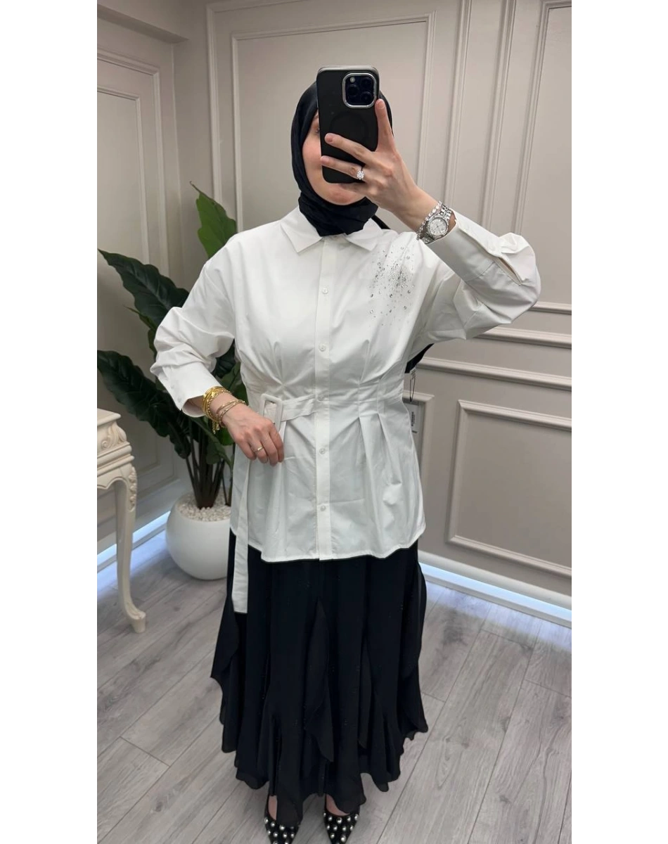 Wennora 1039 Beyaz Yakası Taşlı Beli Kemer Detaylı Gömlek