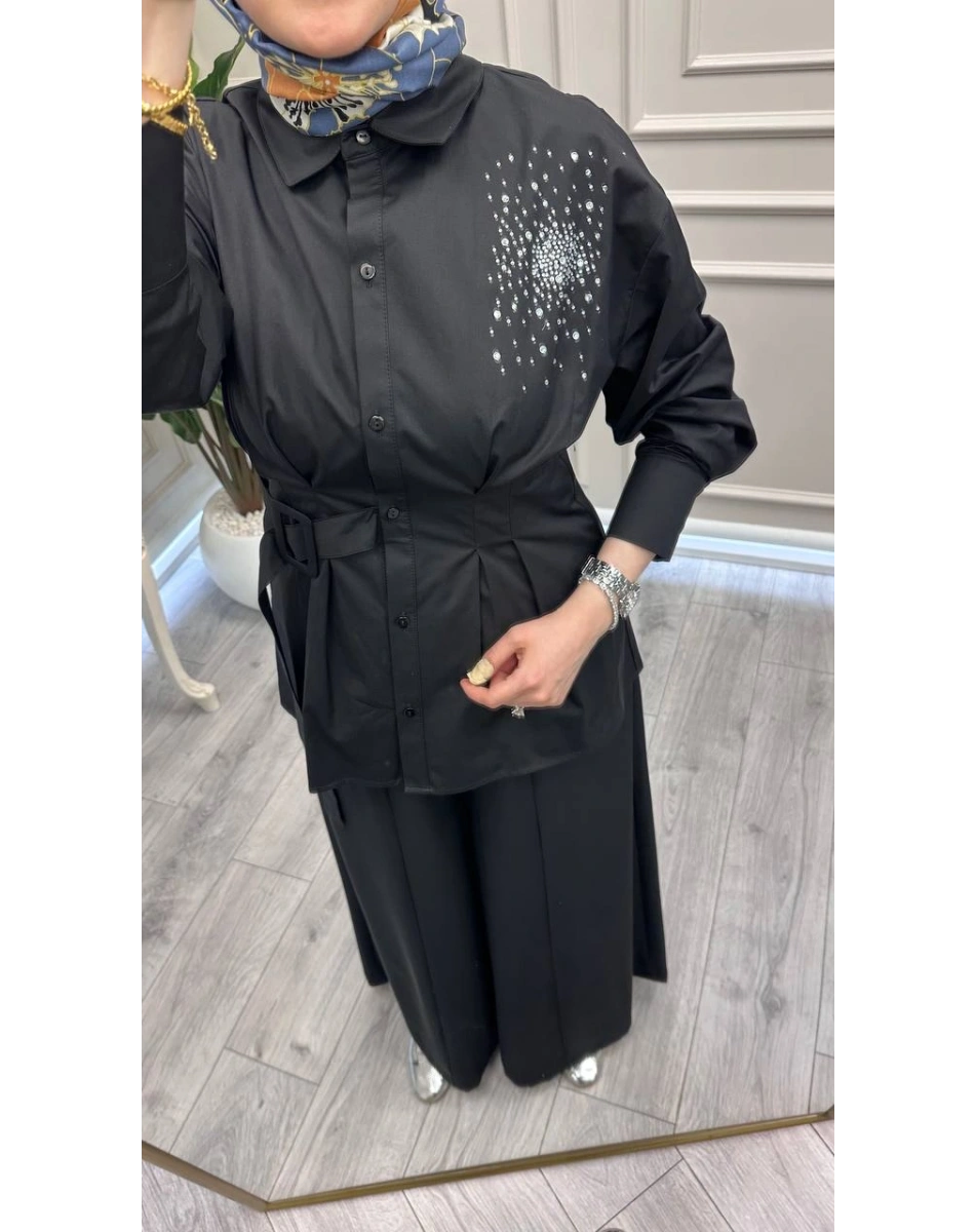 Wennora 1039 Siyah Yakası Taşlı Beli Kemer Detaylı Gömlek