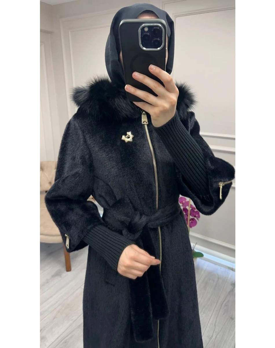 Etrucci 7253 Siyah Kolları Triko Detaylı Kürklü Kaban