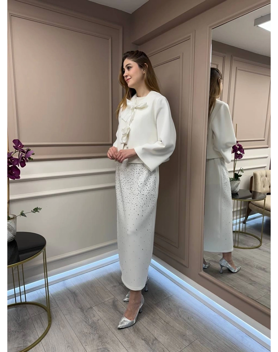 Ghisa 25YGSTKM3090 Beyaz Taşlı Etekli Takım