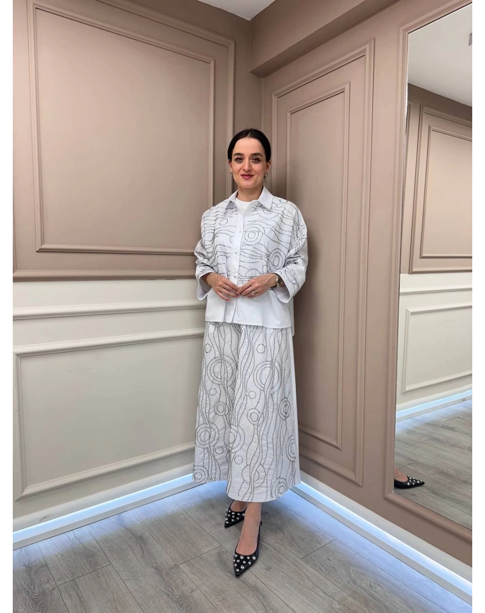 Ghisa 25YGSTKM4670 Beyaz Taş Detaylı Etekli Takım