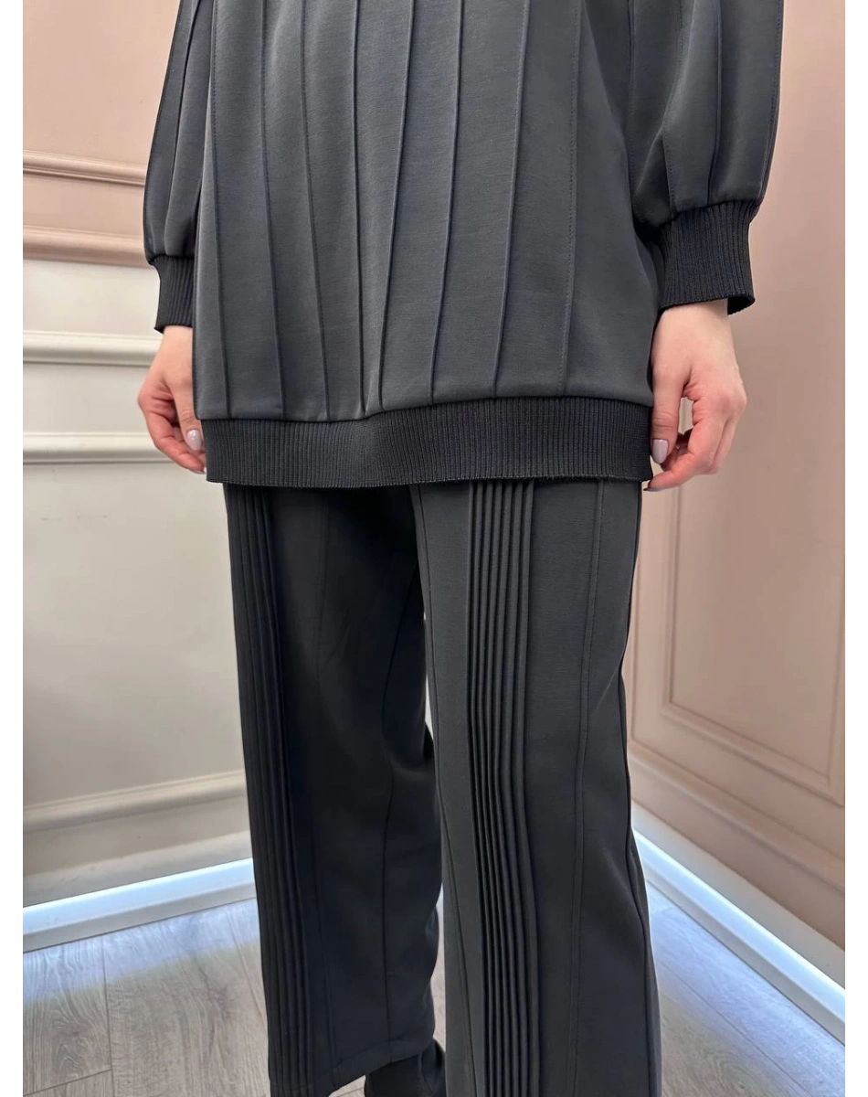 Ghisa 25YGSTKM4845 Siyah Zımba Detaylı Takım