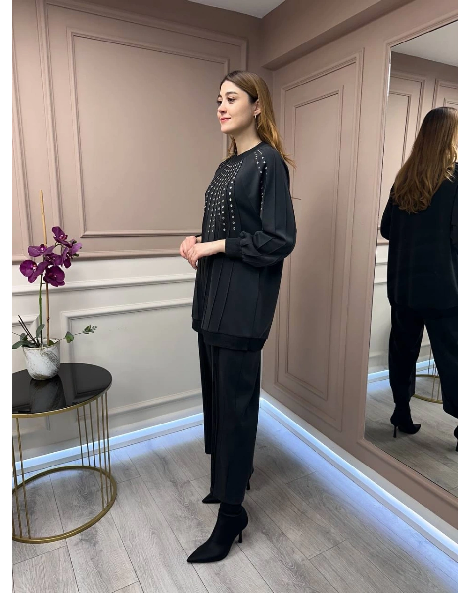 Ghisa 25YGSTKM4845 Siyah Zımba Detaylı Takım