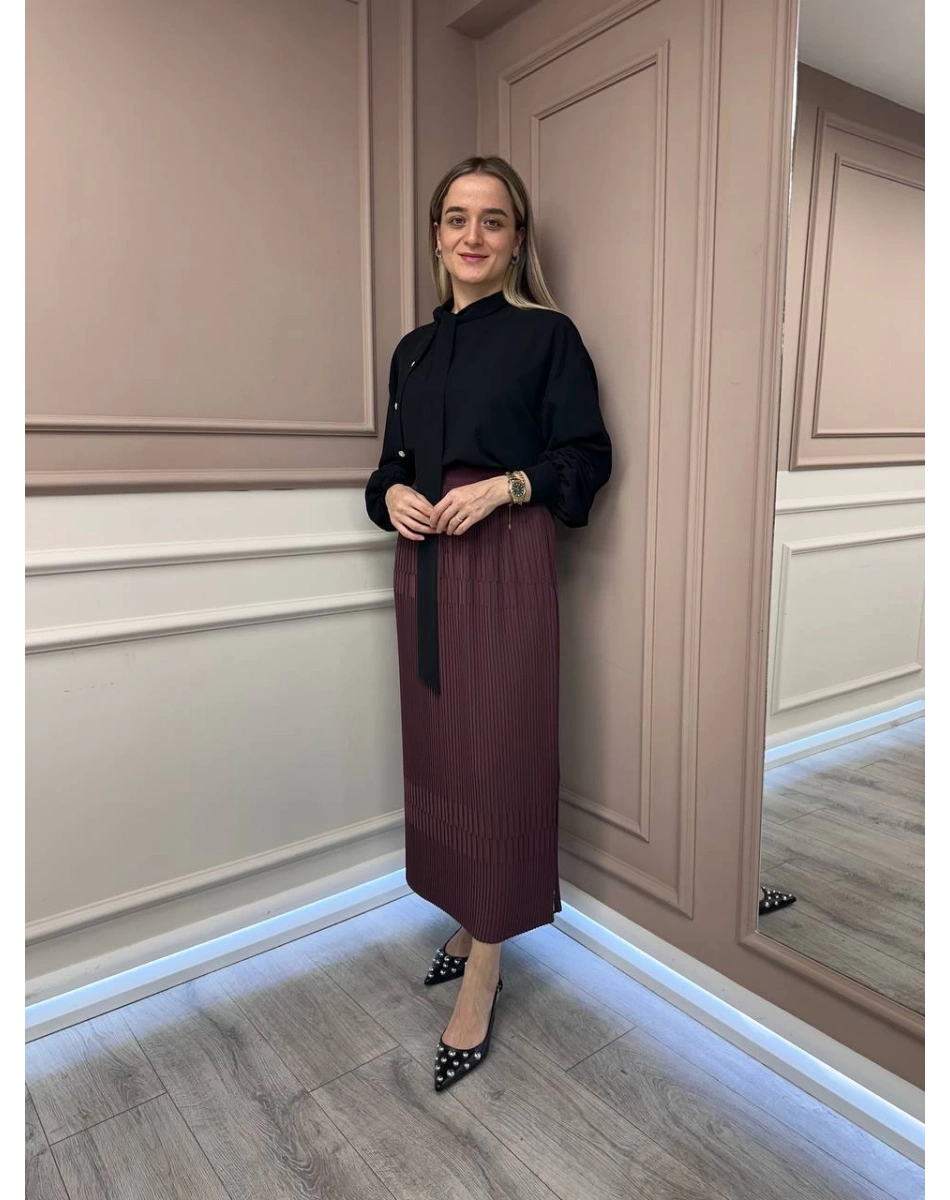 Ghisa 25YGSTNK4072 Siyah Yakası Bağlama Detaylı Tunik