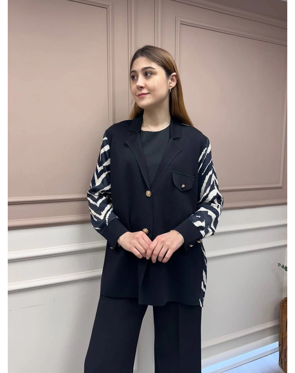 Ghisa 25YÖRCKT3137 Siyah Arkası Desenli Ceket