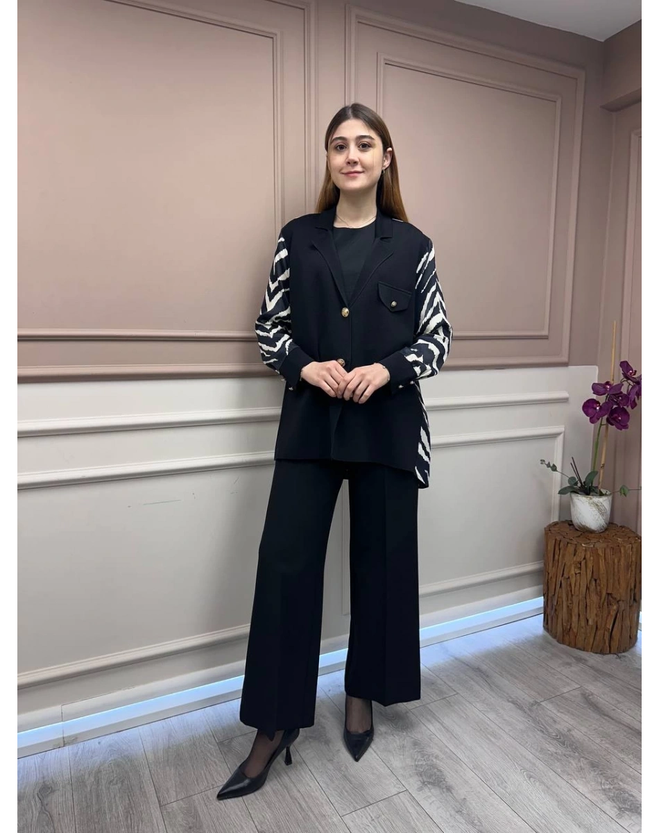 Ghisa 25YÖRCKT3137 Siyah Arkası Desenli Ceket