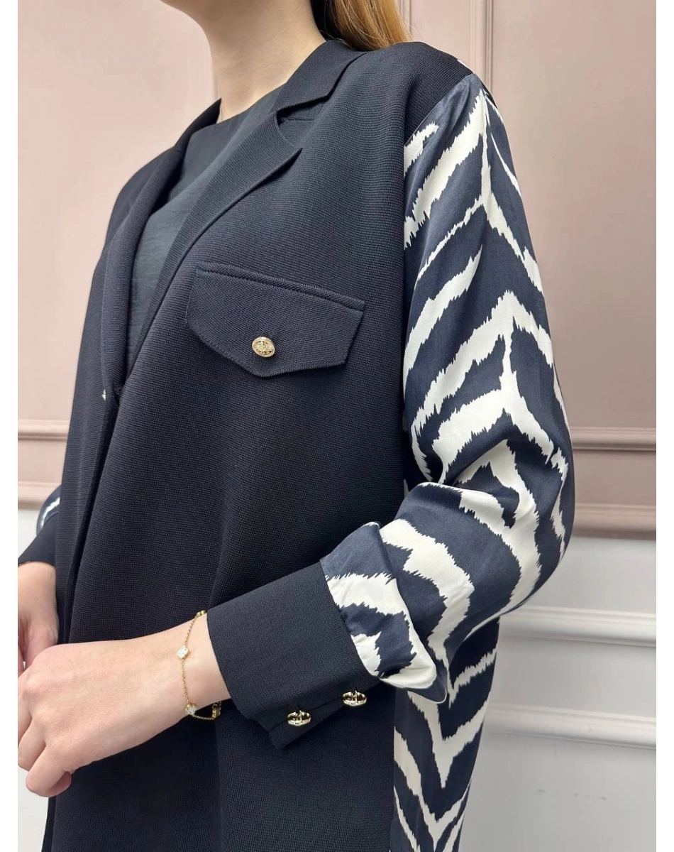 Ghisa 25YÖRCKT3137 Siyah Arkası Desenli Ceket