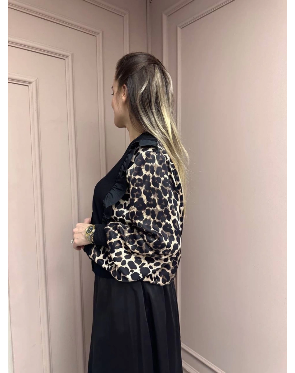 Ghisa 25YÖRHRK3096 Siyah Leopar Desenli Kısa Hırka