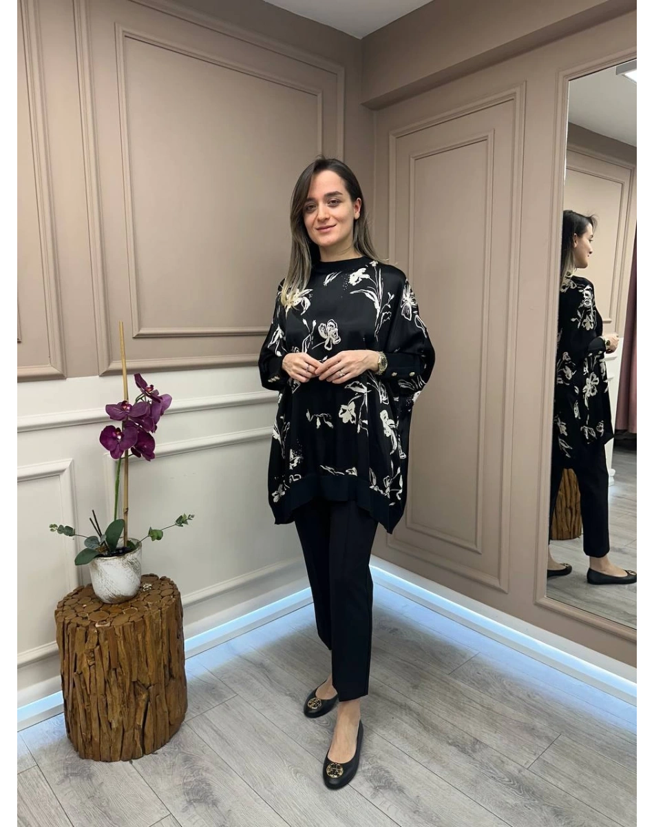 Ghisa 25YÖRTNK4016 Siyah Çiçek Desenli Tunik