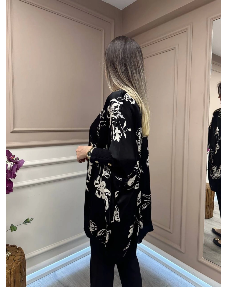 Ghisa 25YÖRTNK4016 Siyah Çiçek Desenli Tunik