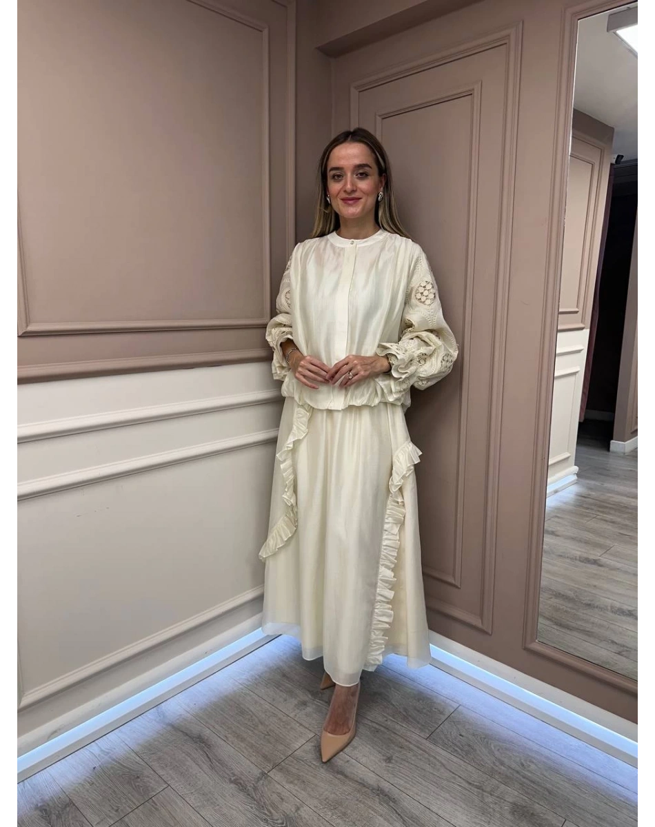 Ghisa 26KGSTKM1862 Ekru Etekli Takım