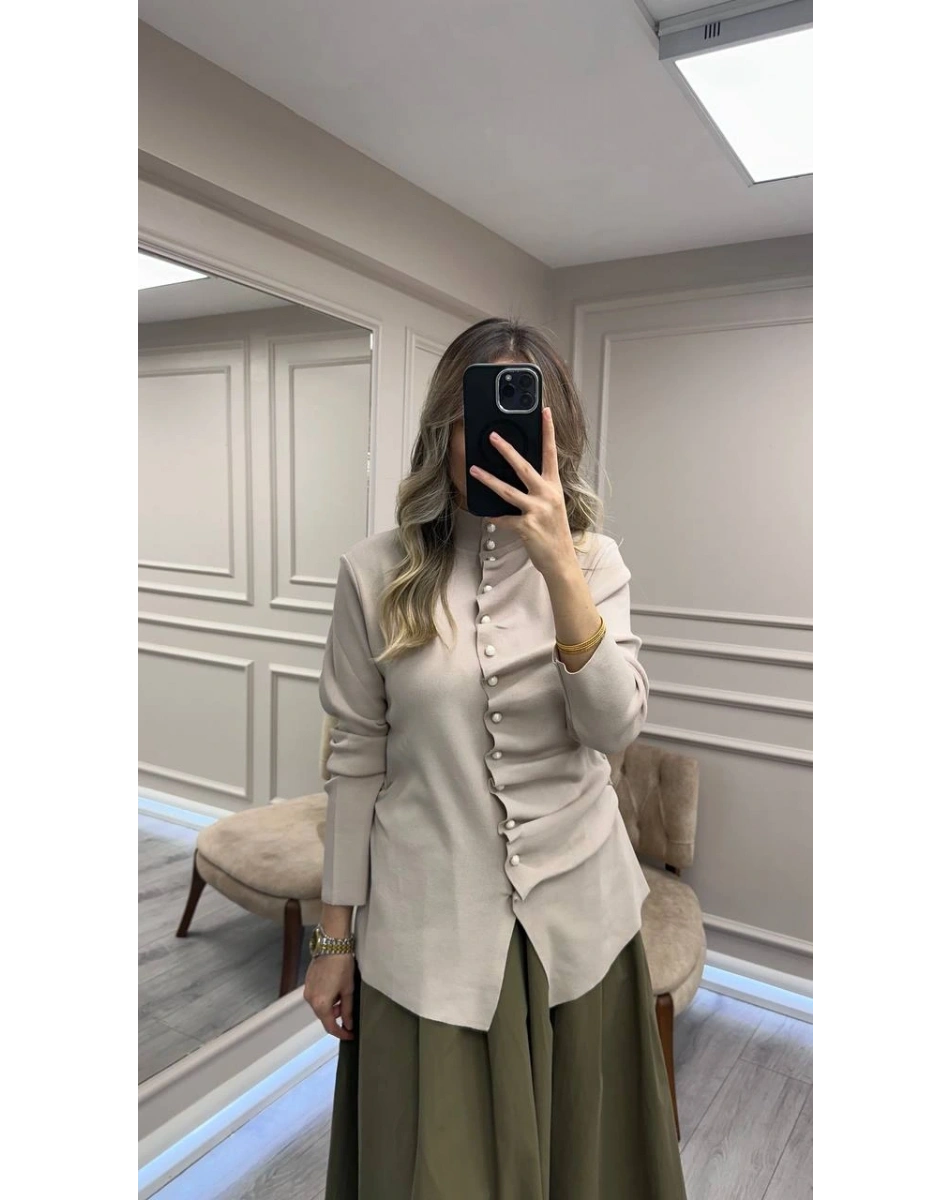 Ghisa 26KOBHRK3294 Kum Düğme Detaylı Hırka