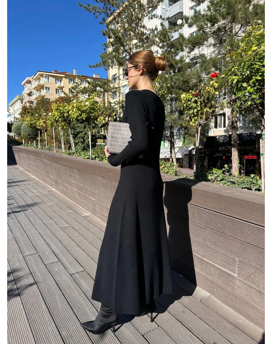 Ghisa 5KKNELB4655 Siyah Düğme Detaylı Triko Elbise