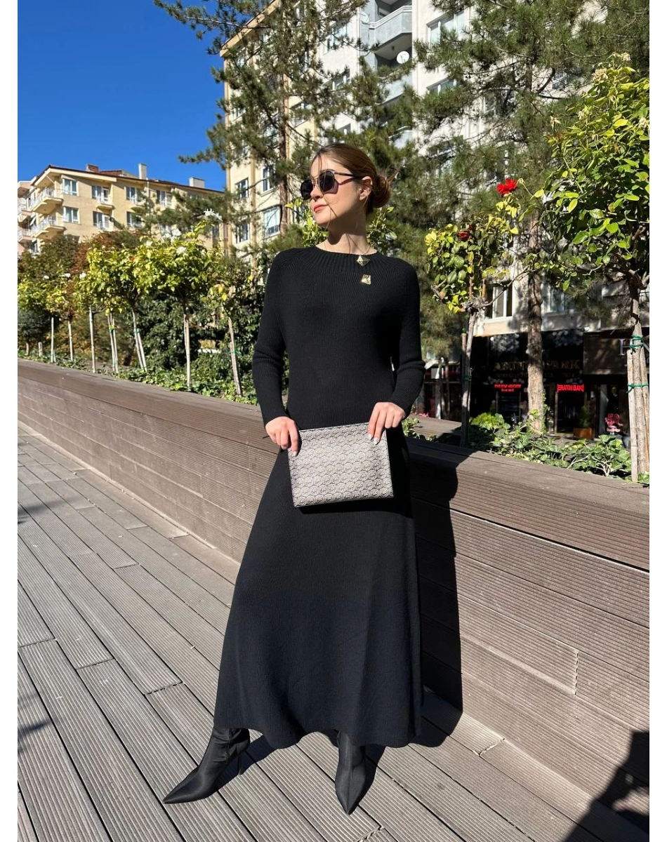 Ghisa 5KKNELB4655 Siyah Düğme Detaylı Triko Elbise