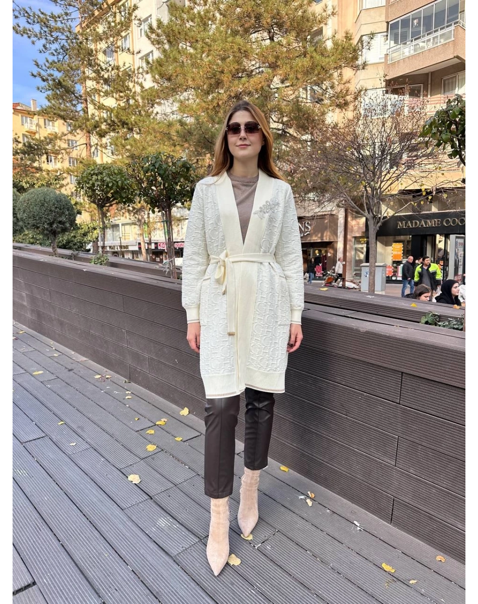 Ghisa 5KÖRHRK3031 Ekru Yaka Detaylı Hırka