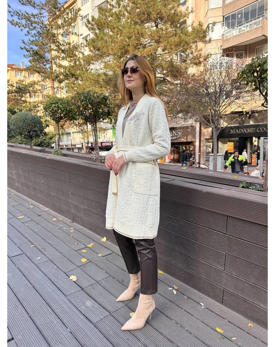 Ghisa 5KÖRHRK3031 Ekru Yaka Detaylı Hırka