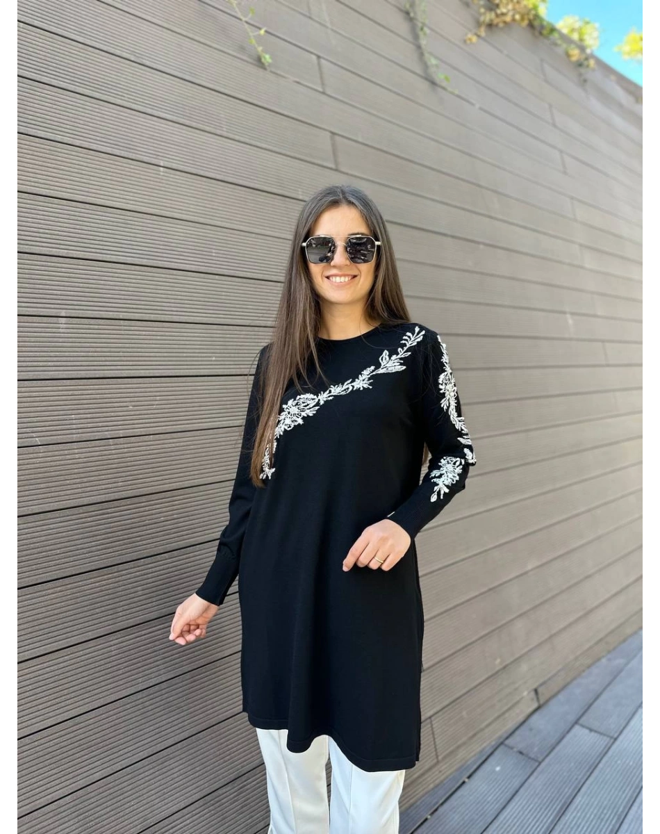 İnvee 6849 Siyah Güldalı Triko Tunik