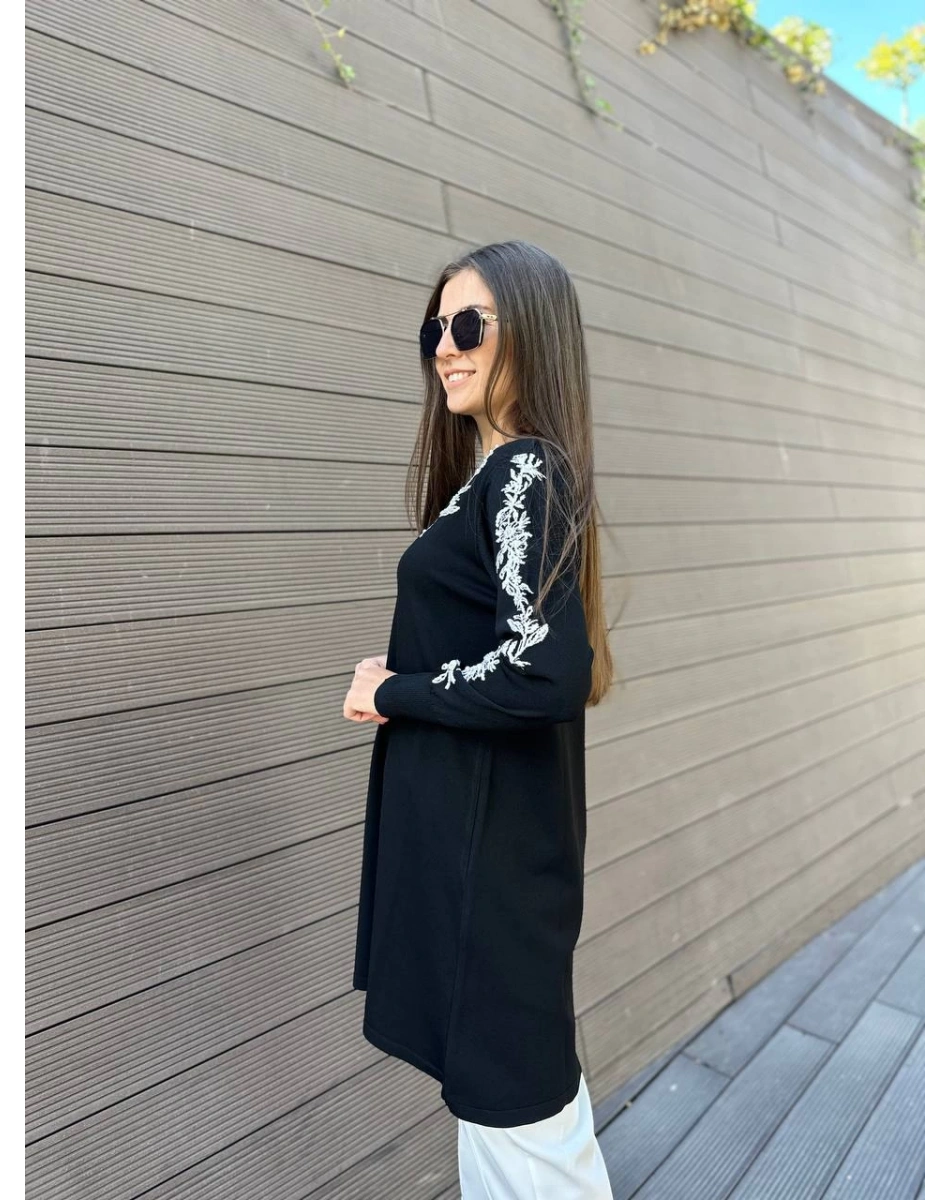 İnvee 6849 Siyah Güldalı Triko Tunik