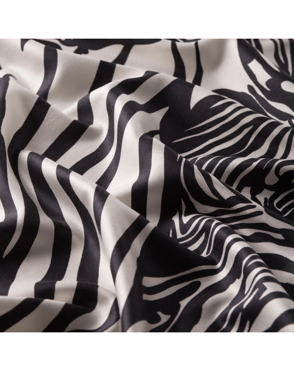 İpekevi 02671 Siyah Zebra Desen İpek Şal