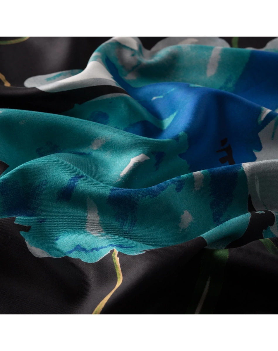 İpekevi 06422 Siyah Kır Gülü Desenli İpek Şal