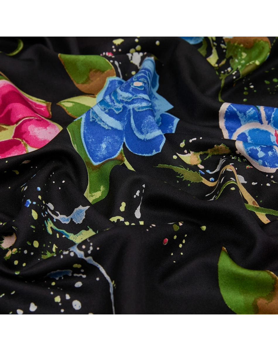 İpekevi 07165 Siyah Yaz Bahçesi Desenli İpek Şal