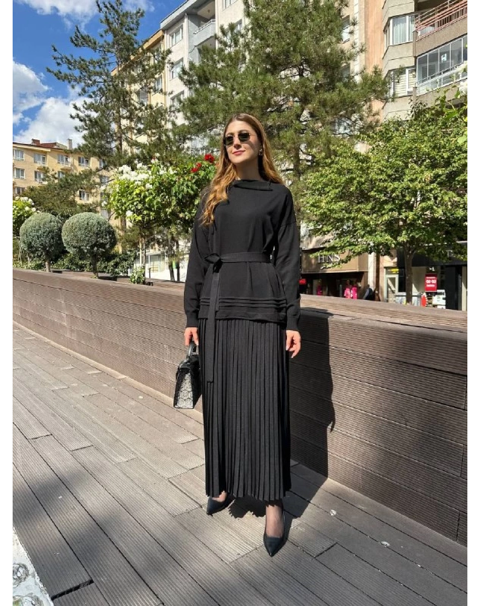 Misswhence 36813 Siyah Pilise Detaylı Triko Elbise