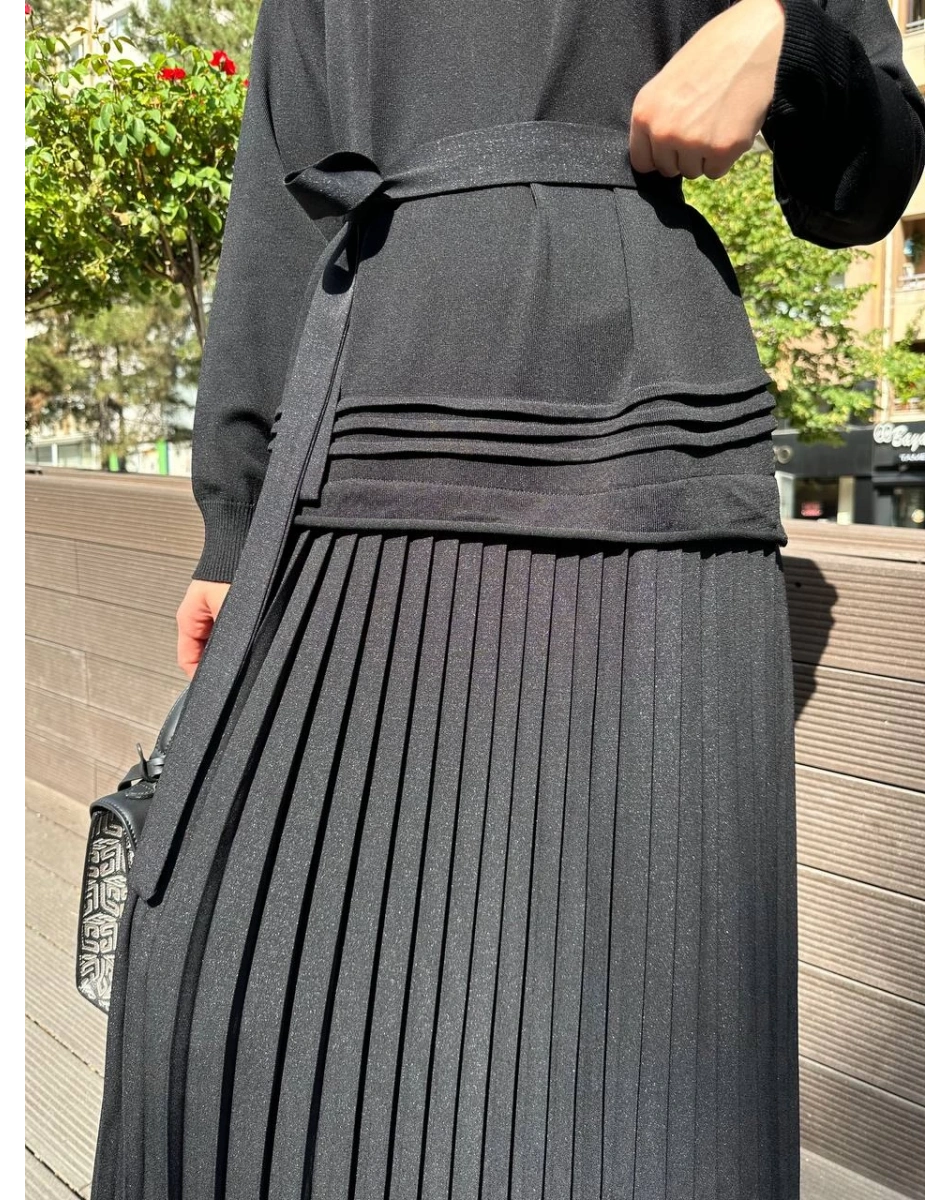 Misswhence 36813 Siyah Pilise Detaylı Triko Elbise