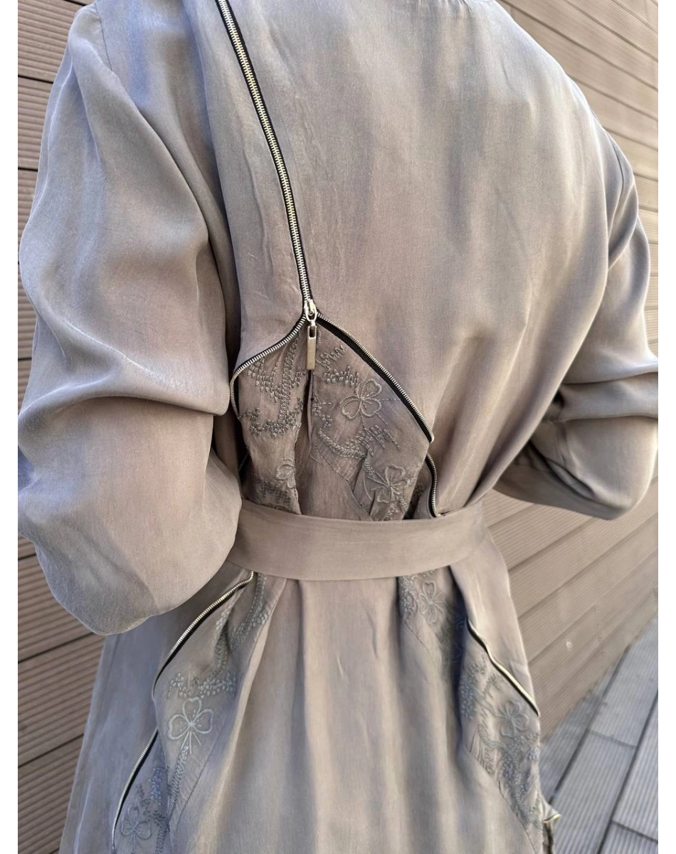 Misswhence 37800 Gri Fermuarlı İşlemeli Elbise