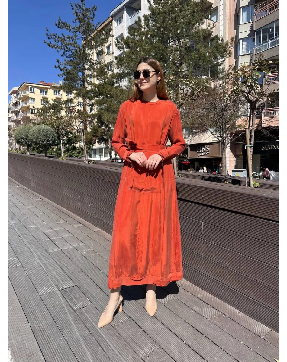 Misswhence 37838 Turuncu Etek Ucu Detaylı Elbise