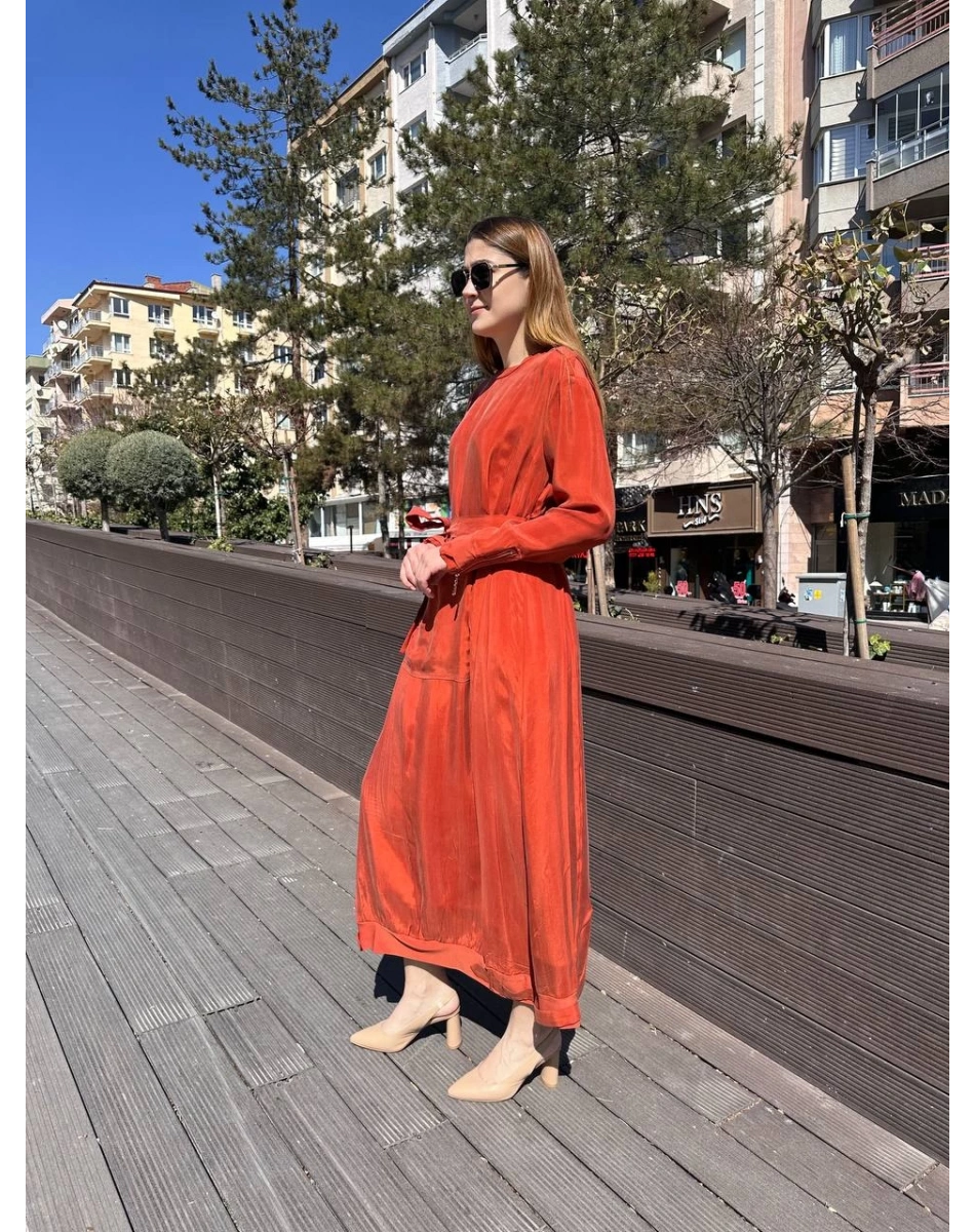 Misswhence 37838 Turuncu Etek Ucu Detaylı Elbise