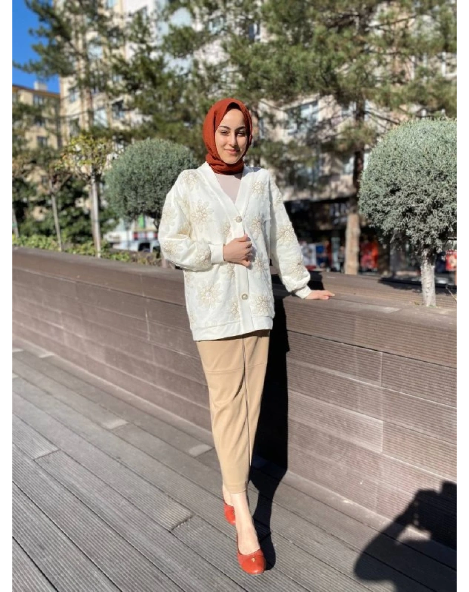 MY312 24S8209 Ekru Dantelli Düğmeli Hırka