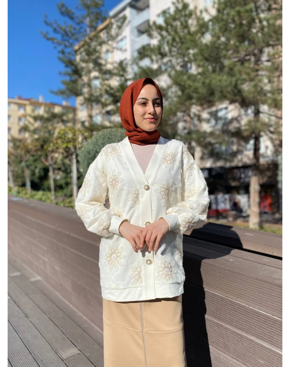 MY312 24S8209 Ekru Dantelli Düğmeli Hırka