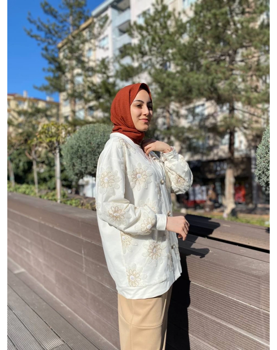 MY312 24S8209 Ekru Dantelli Düğmeli Hırka