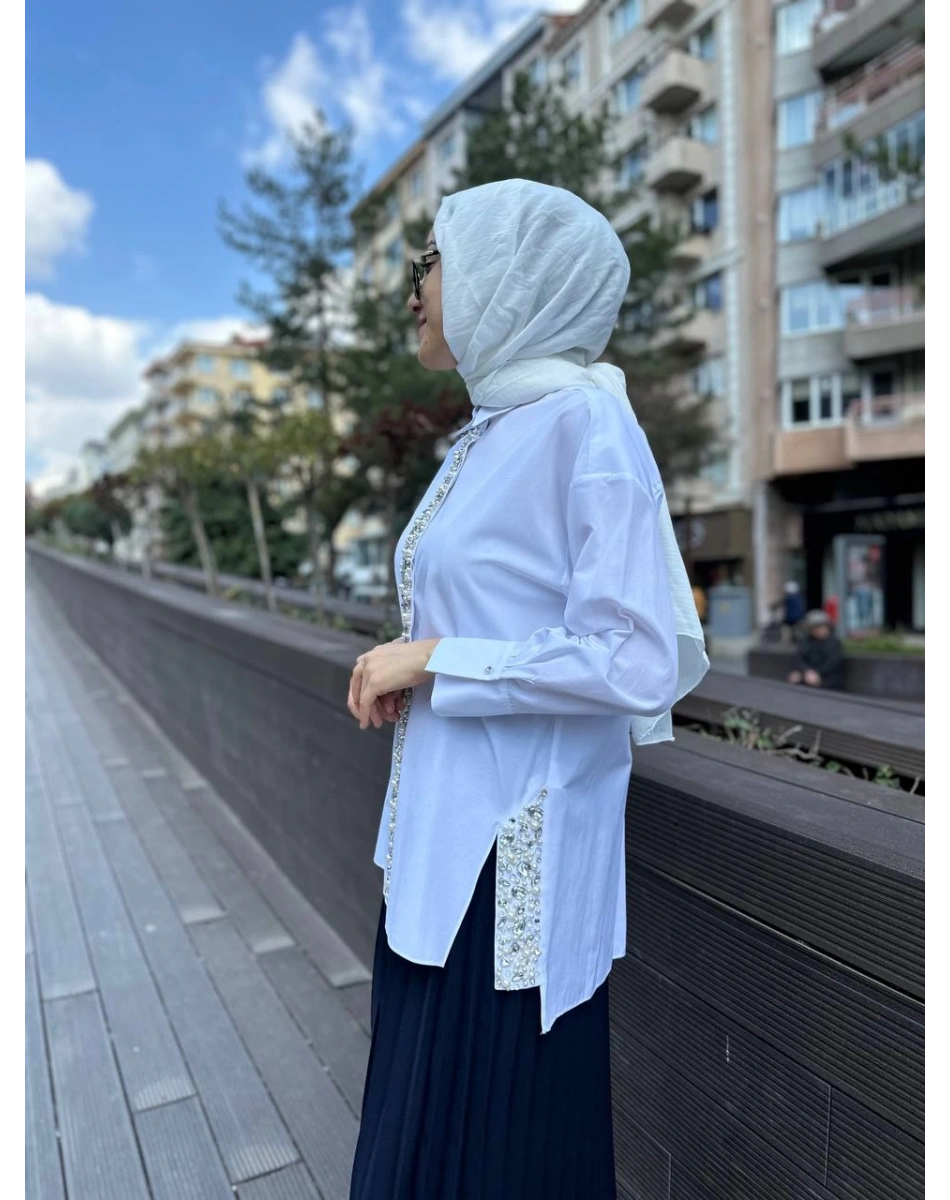 MY312 24S8216 Beyaz İşlemeli Tunik